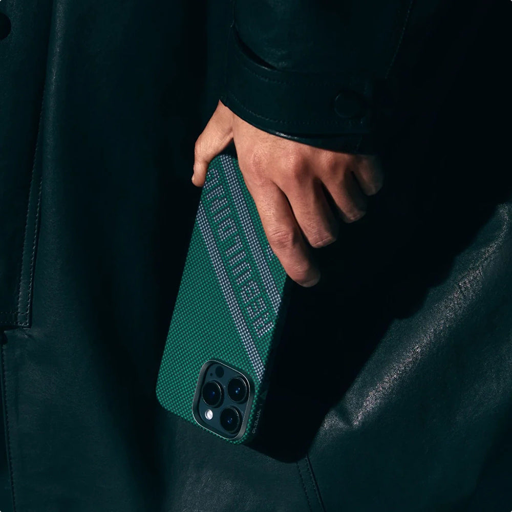 Pitaka Tactile Woven Rebuilding Serisi iPhone 16 Pro Max M-safe Şarj Özellikli Aramid Fiber Re-TROS Tasarımlı Kılıf Pitaka Tactile Woven Rebuilding Serisi iPhone 16 Pro Max M-safe Şarj Özellikli Aramid Fiber Re-TROS Tasarımlı Kılıf